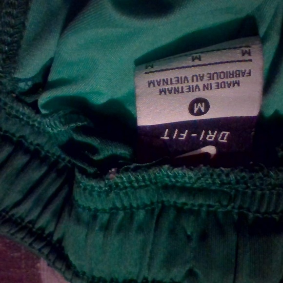 Medium Sized Boys Nike Sportswear Shorts- 2 Pack Red & Green - Picture 4 of 6